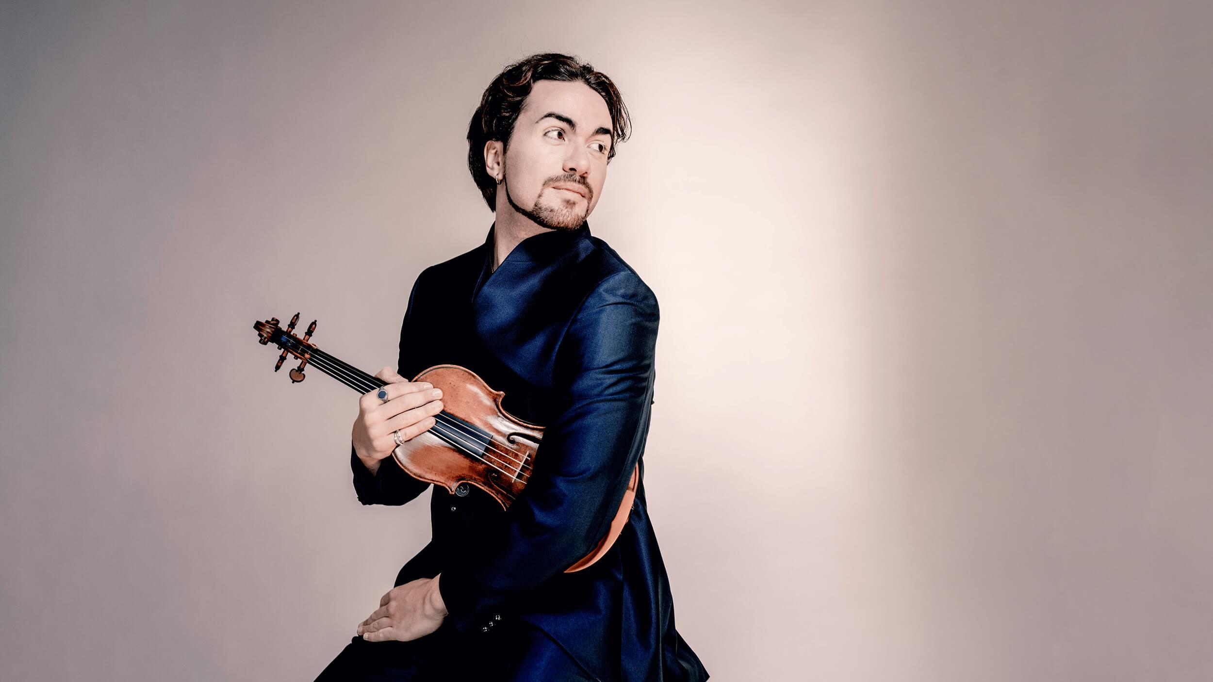 Giuseppe Gibboni with his violin